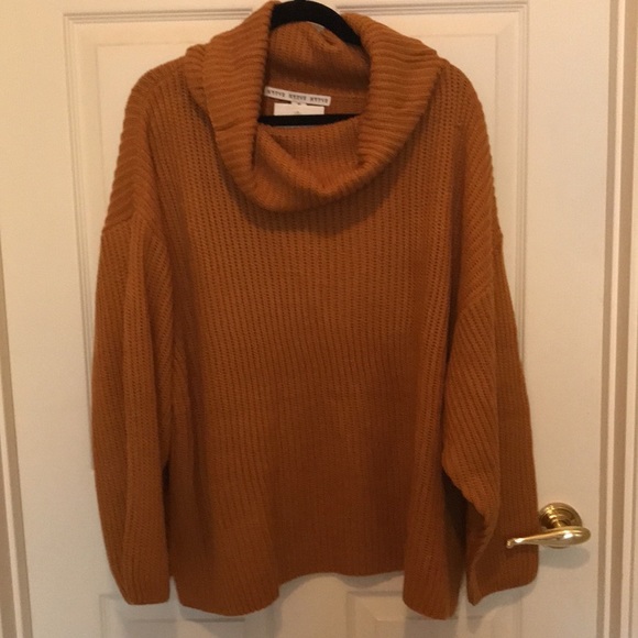 Ribbed Turtleneck Loose Sweater - Picture 2 of 6
